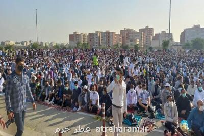 اقامه نماز عید فطر توسط مهاجرین افغانستانی در تهران