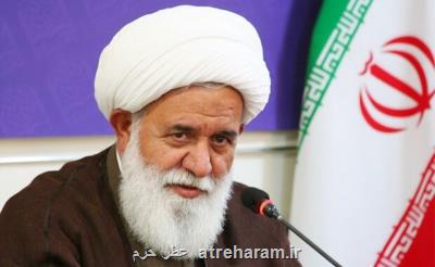 کسی که برای رسیدن به شهرت سخن می گوید زاهد نیست