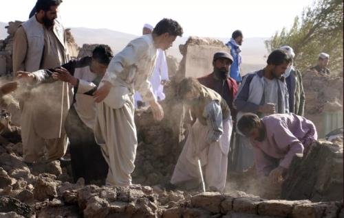 هیئات خدمت رسان برای کمک به زلزله زدگان افغان اعلام آمادگی کردند
