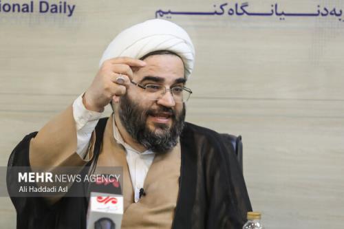 هیأت ها و تشکل های دینی با عشق و ارادت مردم بوجود آمده است