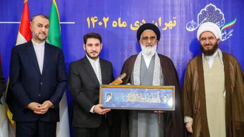 قدرشناسی ائمه جمعه کشور از چهره های شاخص فرهنگی و سیاسی