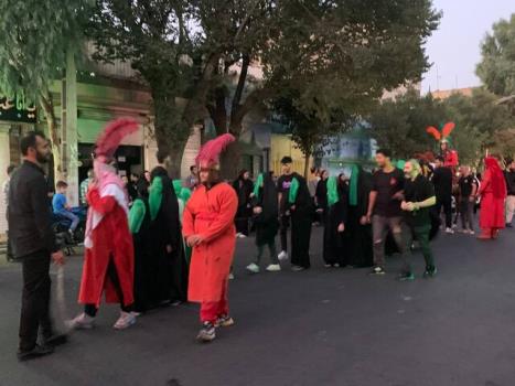 حرکت نمادین کاروان اسراء کربلا در یکی از قدیمی ترین محله های تهران به علاوه عکس و فیلم