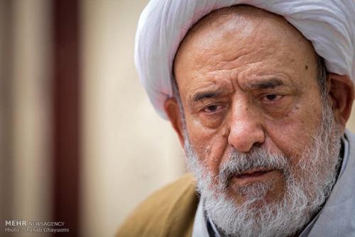 آنهایی که به کمالات الهی رسیدند به خاطر ادب بود بی ادب محروم می ماند