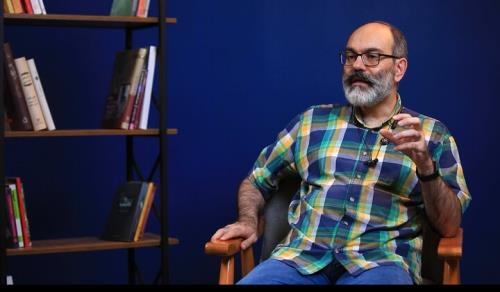 الزامات کنشگری هنرمند در زمانه جنگ علاج کنش هنرمندانه چاوشی بود