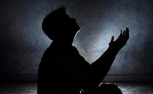 نماز استغفار برای وسعت رزق و رفع گرفتاری و تطهیر باطن