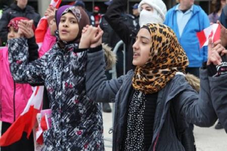 درخواست سازمان زنان مسلمان كانادا برای پشتیبانی از بانوان محجبه